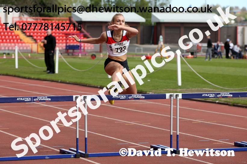 Womens under-20s 400 metres hurdles, North Eastern Track and Field Champs, Gateshead Stadium. Photo: David T. Hewitson/Sports for All Pics